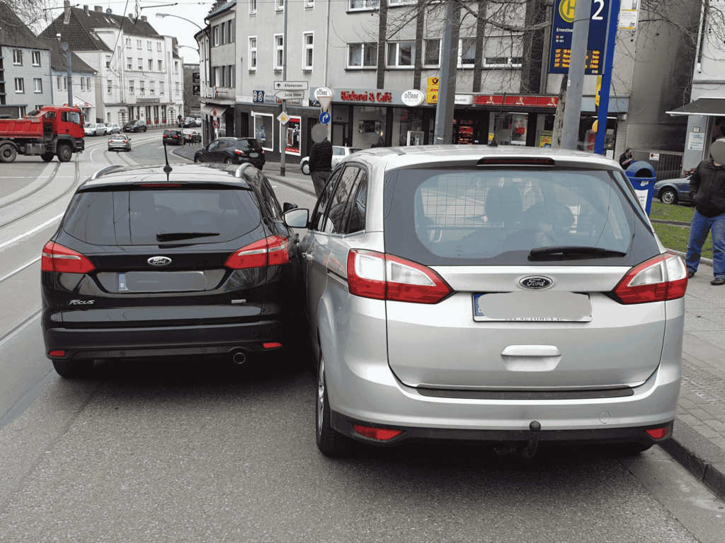 Spurwechsel, Unfall, Anwalt